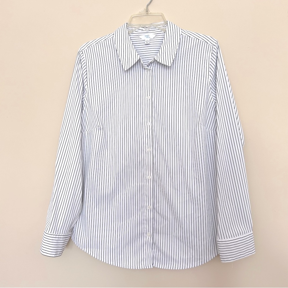 Time and Tru Women’s White and Black Oversized Striped Poplin Button Down Shirt